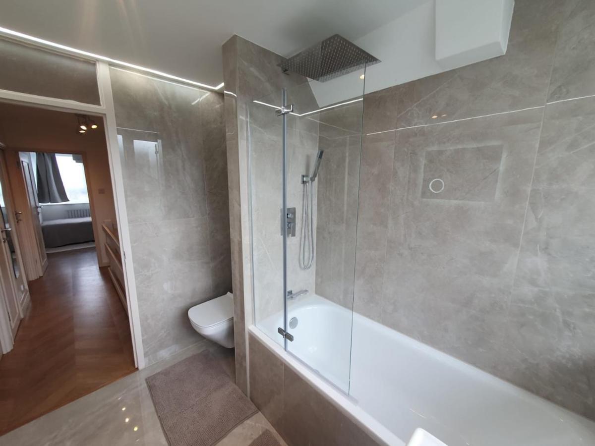 4 Bedroom Flat Near Parks&transportation - 7 Ppl Appartamento