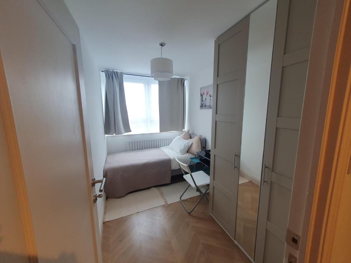 4 Bedroom Flat Near Parks&transportation - 7 Ppl Appartamento Londra