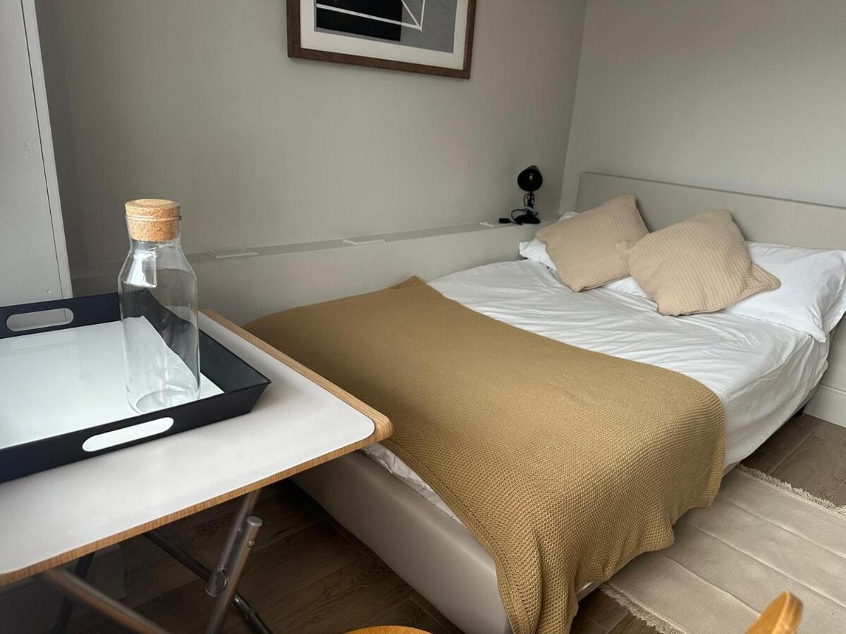 4 Bedroom Flat Near Parks&transportation - 7 Ppl Apartment London