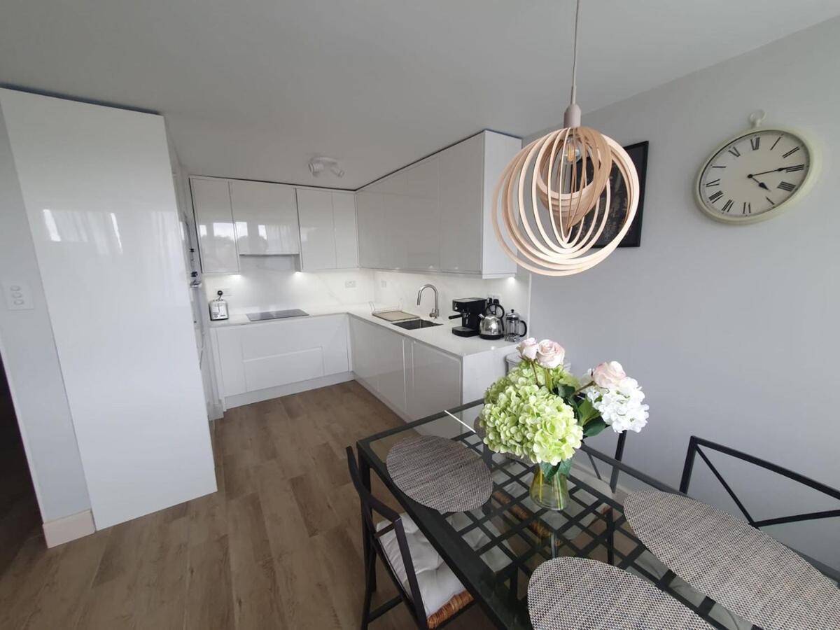 Appartamento 4 Bedroom Flat Near Parks&transportation - 7 Ppl Londra